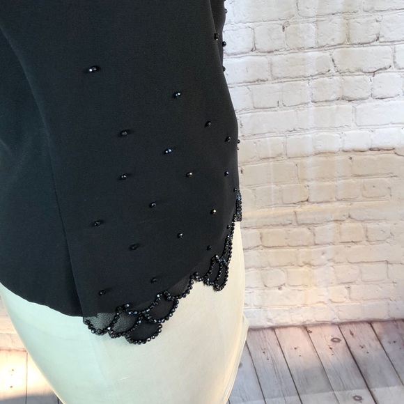 JR Nites Sleeveless Black Sheer Lined Beaded Blouse Top Scalloped Hem Size 16 - Picture 3 of 5